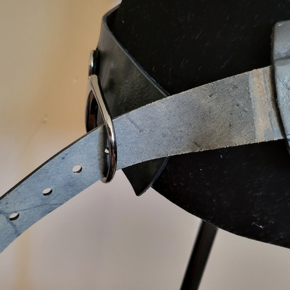 Genuine leather equestrian belt - large stirrup like buckle - Picture 8 of 9